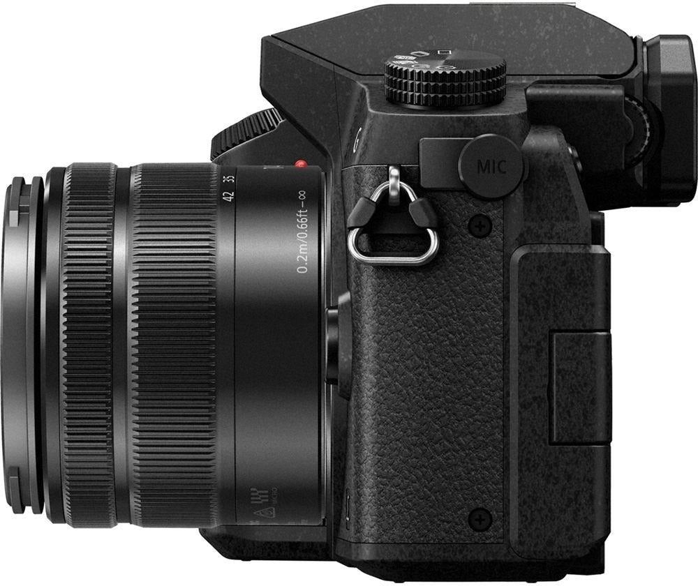 Panasonic Lumix DMC-G7 Dual Lens Kit (14–42mm, 45–150mm) (Open Box)