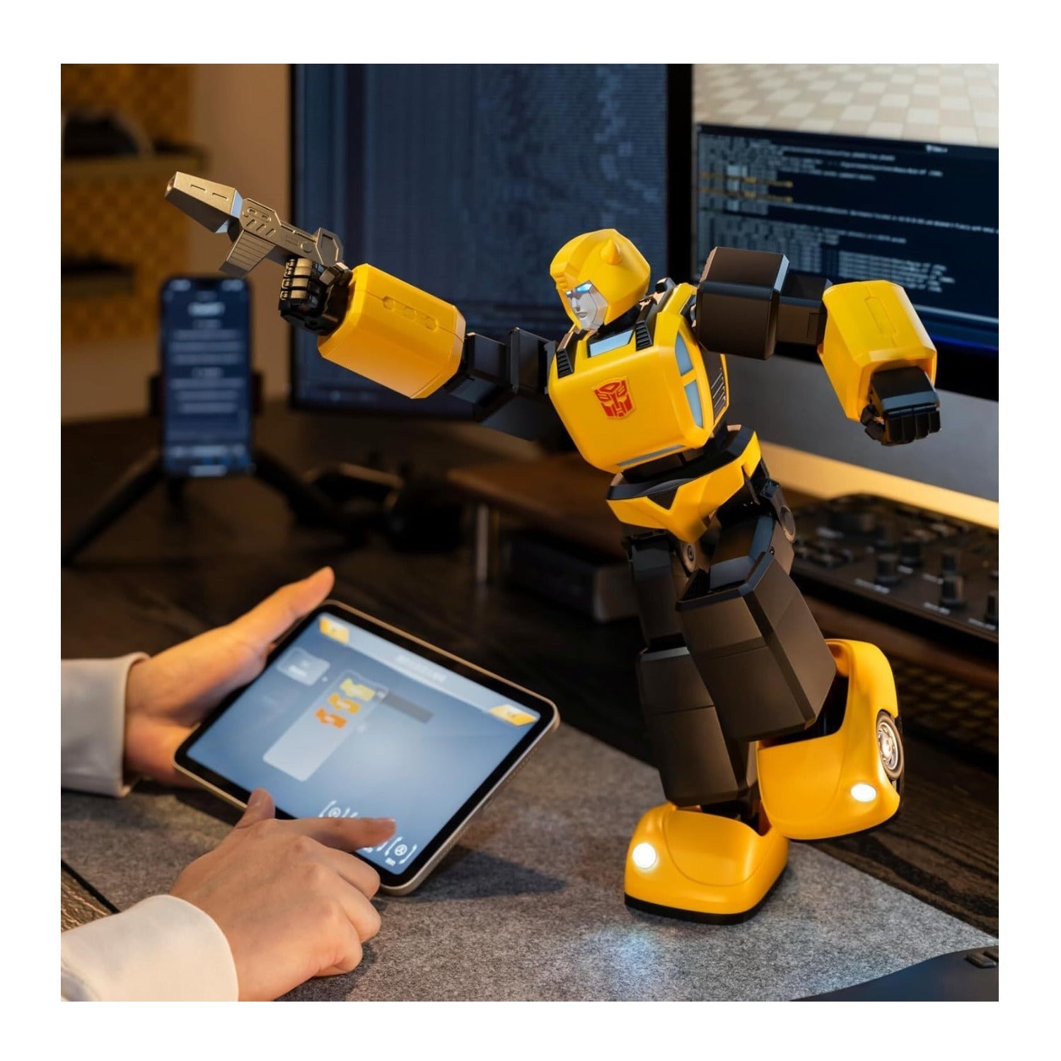 Robosen Bumblebee G1 Programmable Robot Toy with Voice and App Control, 17 Joints, Authentic Sounds